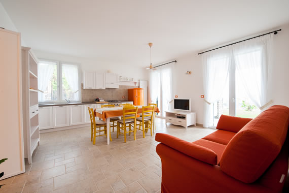 Immagine del salotto e cucina appartamento Ginestra