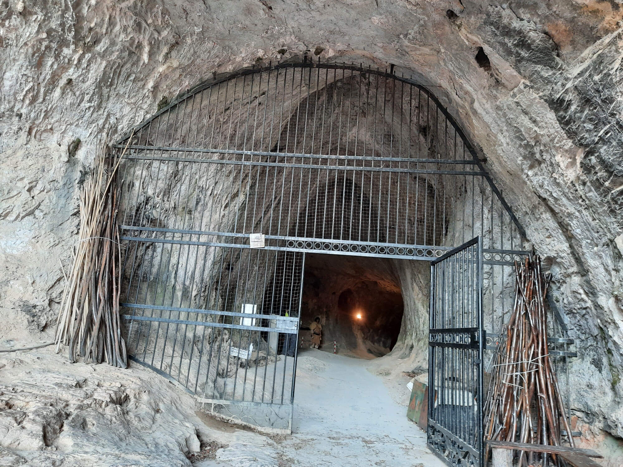 L’ingresso al santuario di santa Lucia