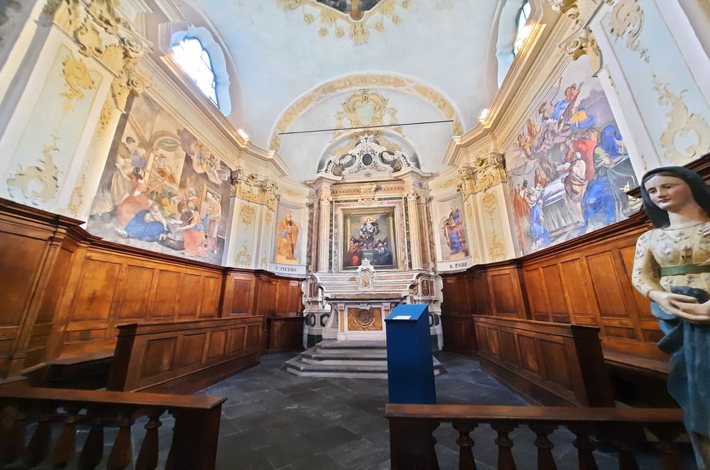 L’interno della Chiesa della Madonna della Ripa di Pieve di Teco in Valle Arroscia