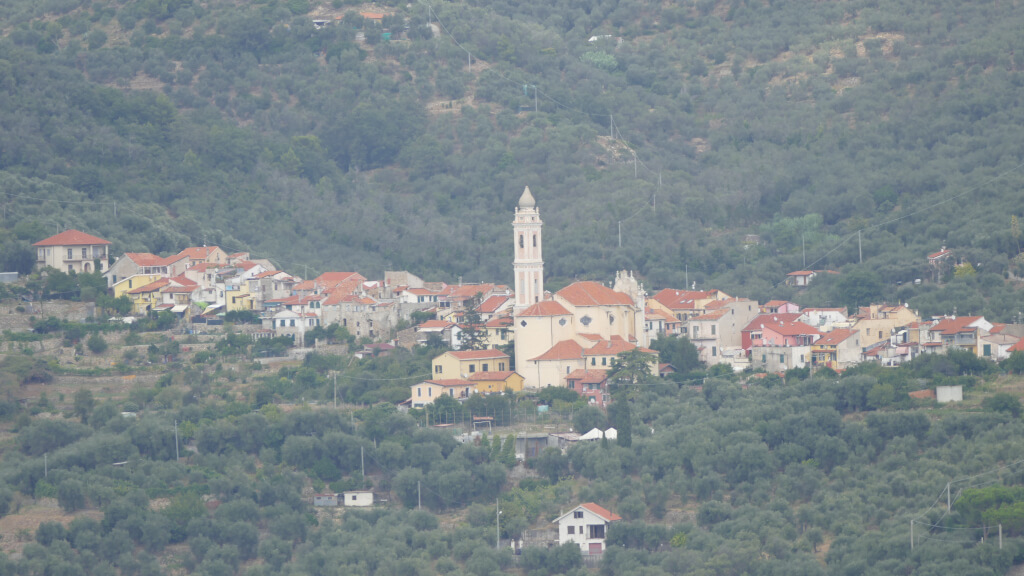 Il panorama di Costa d’Oneglia Vista su Costa d’Oneglia