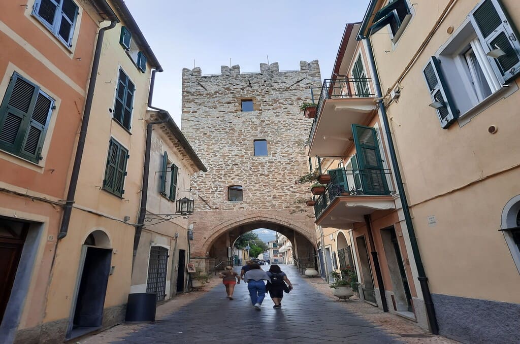 Torre San Giovanni e Porta San Giovanni a Noli