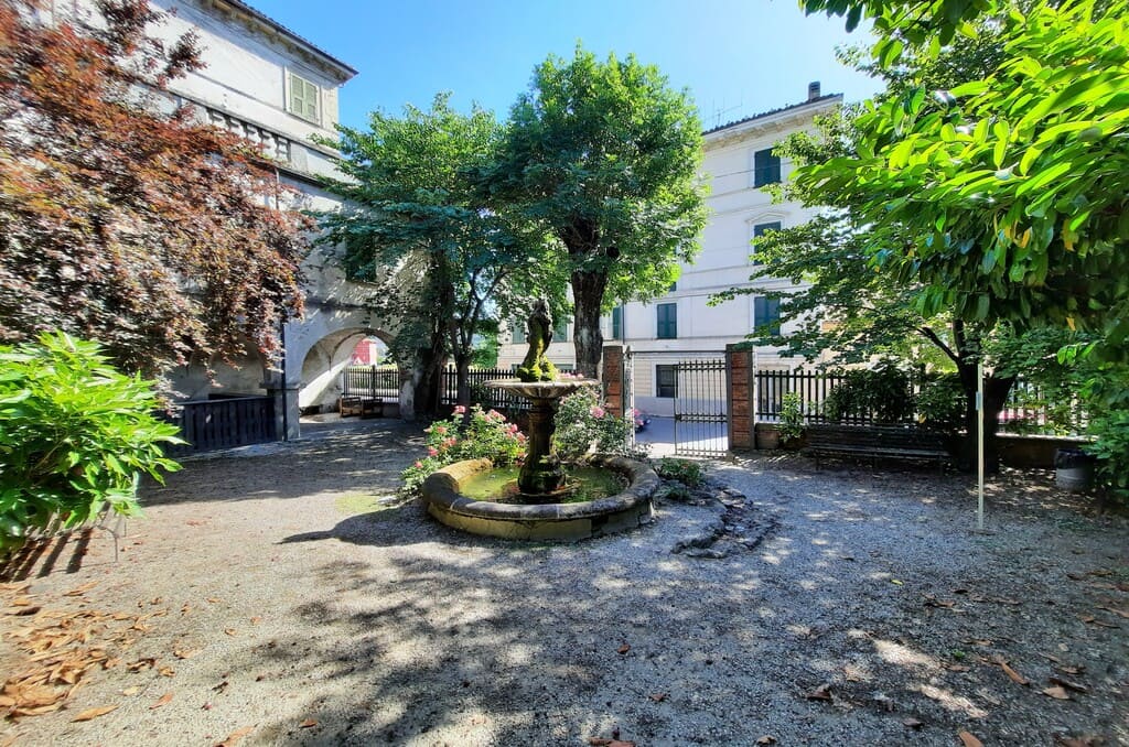 L’ingresso di Villa Scarzella L’ingresso di Villa Scarzella a Millesimo