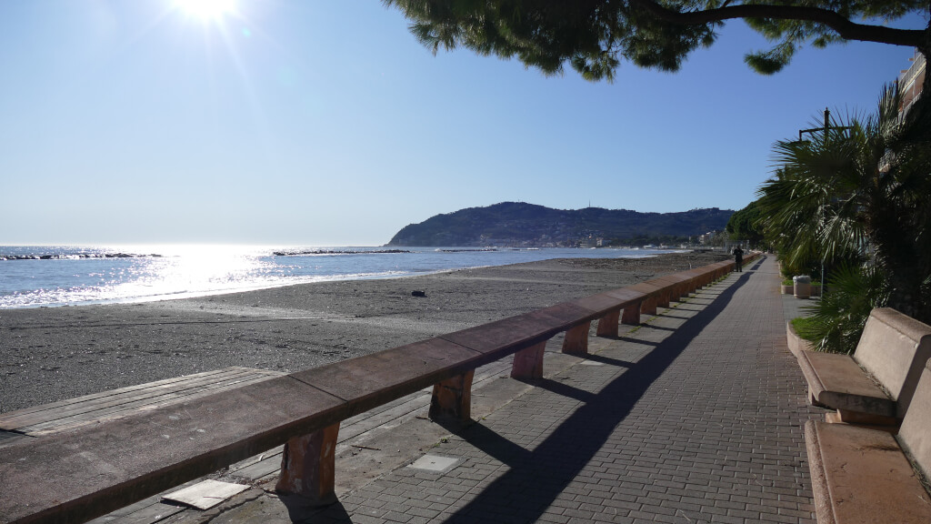 Immagine della passeggiata a mare 