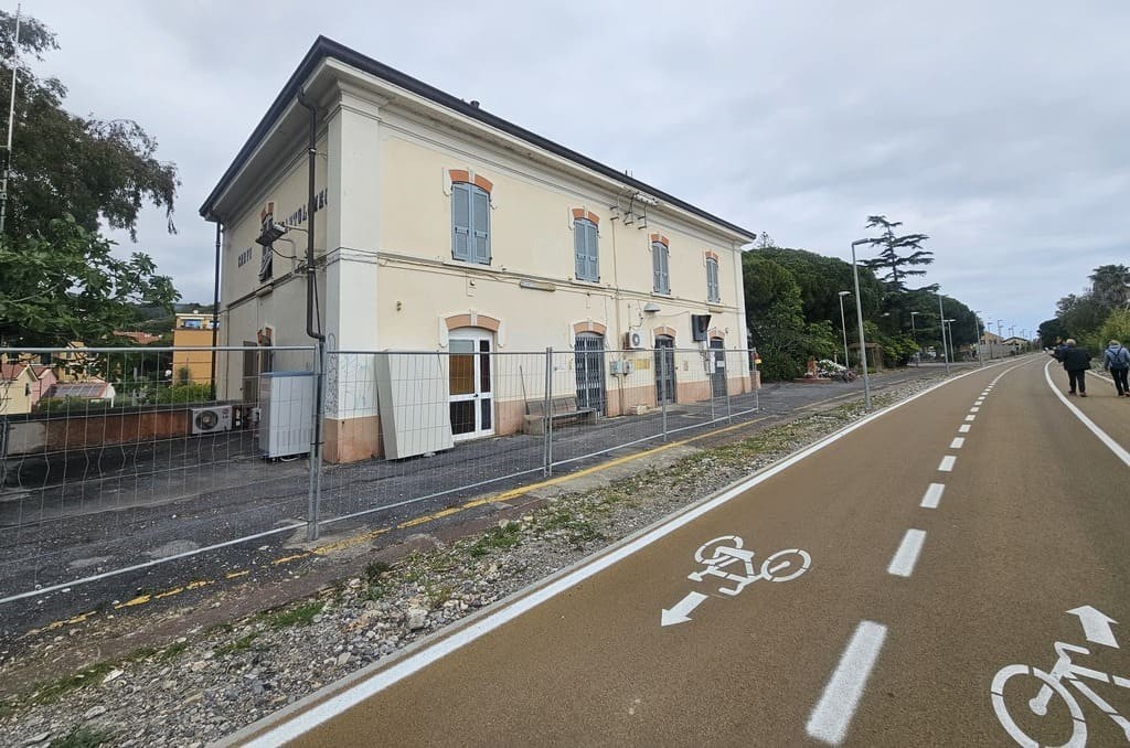 La pista ciclabile all’altezza della Stazione San Bartolomeo-Cervo