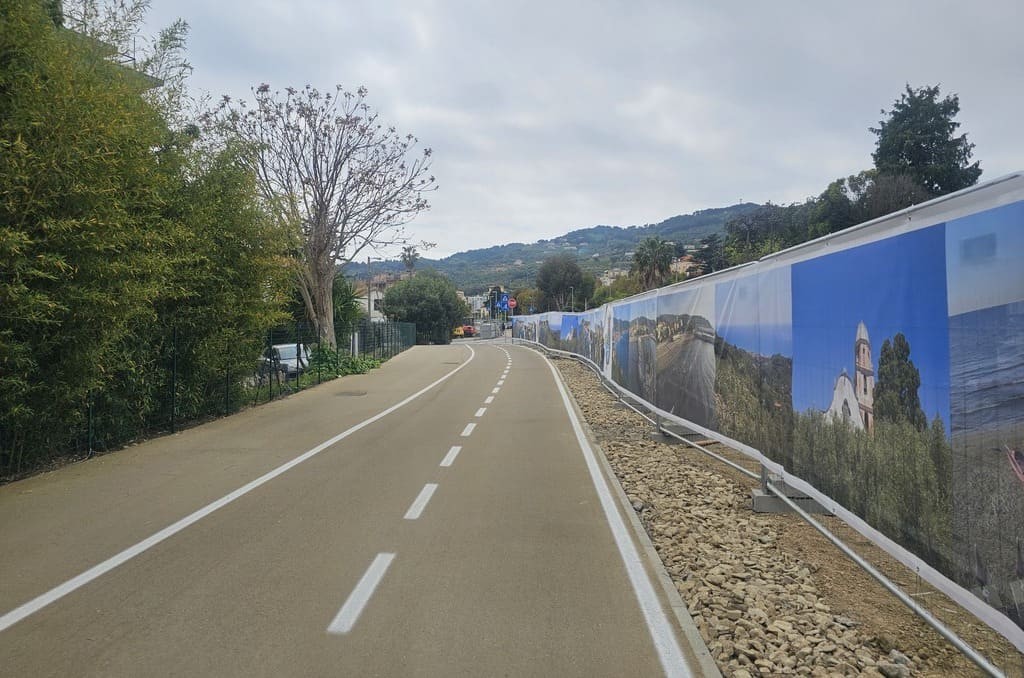 La ciclabile di Diano Marina all’altezza di via Villebone