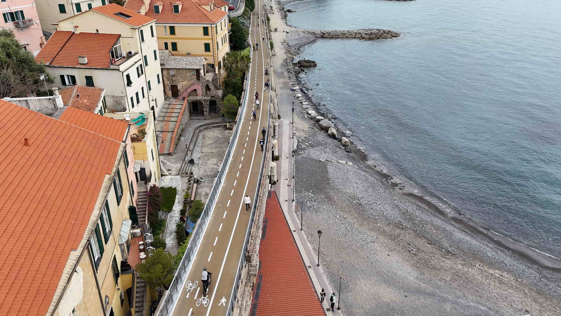 Pista ciclabile Diano Marina - Andora: il nuovo tratto sull’ex ferrovia vista mare (guida completa)