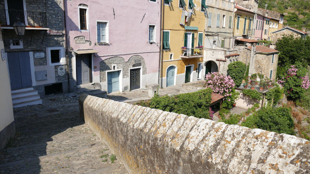 Il ponte dei Cavalieri di Malta Sopra il ponte dei Cavalieri di Malta