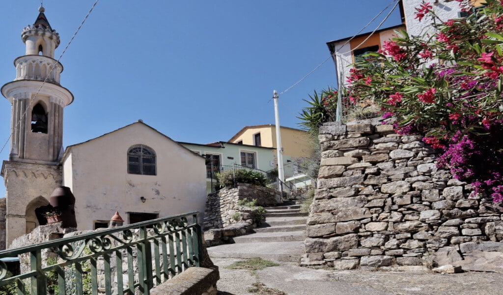 La chiesa di Camporotondo