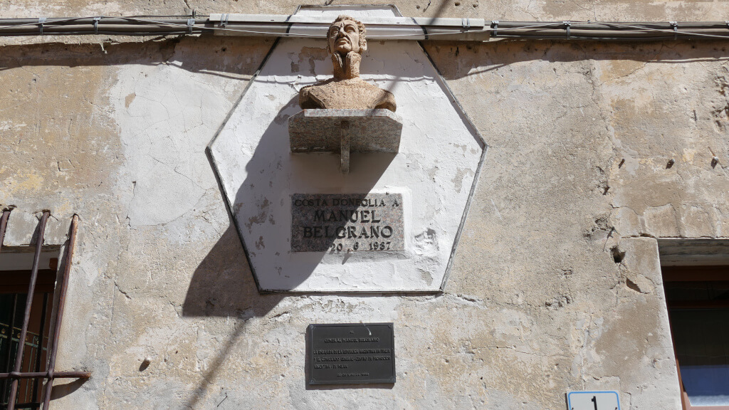 Ricordo del generale Belgrano a Costa d’Oneglia Il monumento a Manuel Belgrano a Costa d’Oneglia