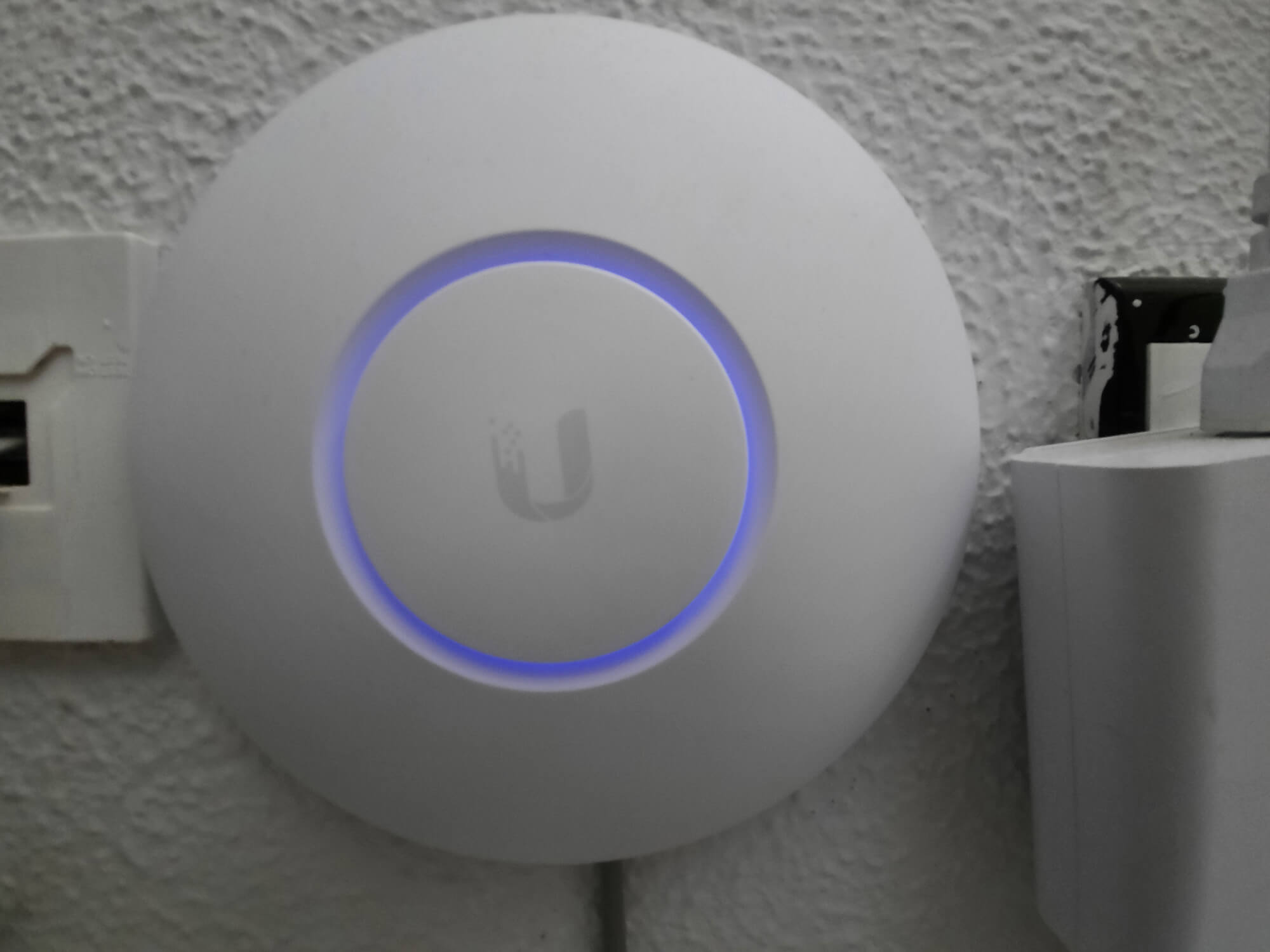 Il dispositivo rotondo a casa