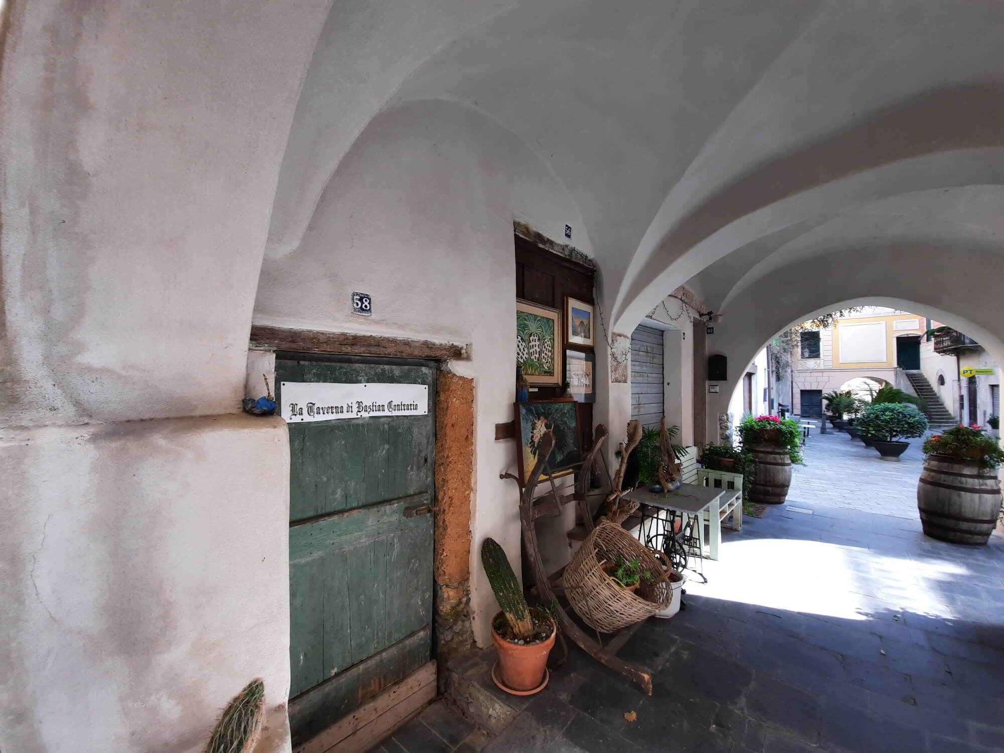 Portici di Zuccarello I portici a Zuccarello